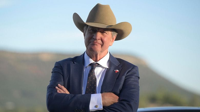 Harry Gifford - Brett Cullen饰演首席法警